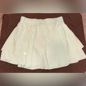 Lululemon, women’s teal skort
